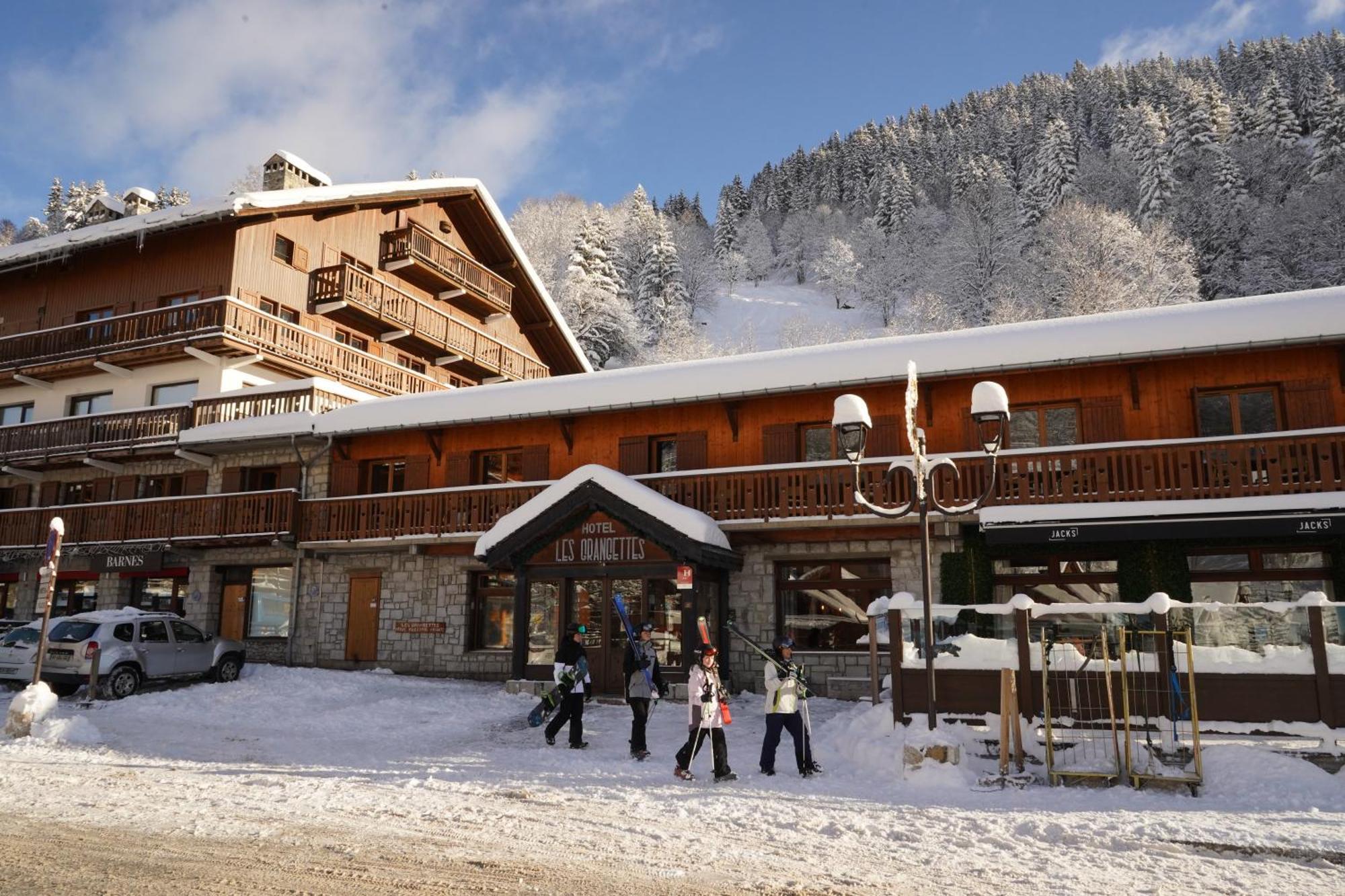 Hotel Les Grangettes Мерибел Екстериор снимка
